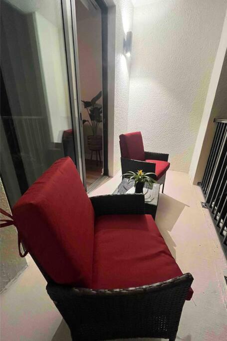 Blooming Journey In Tampa Bay! Apartman Kültér fotó
