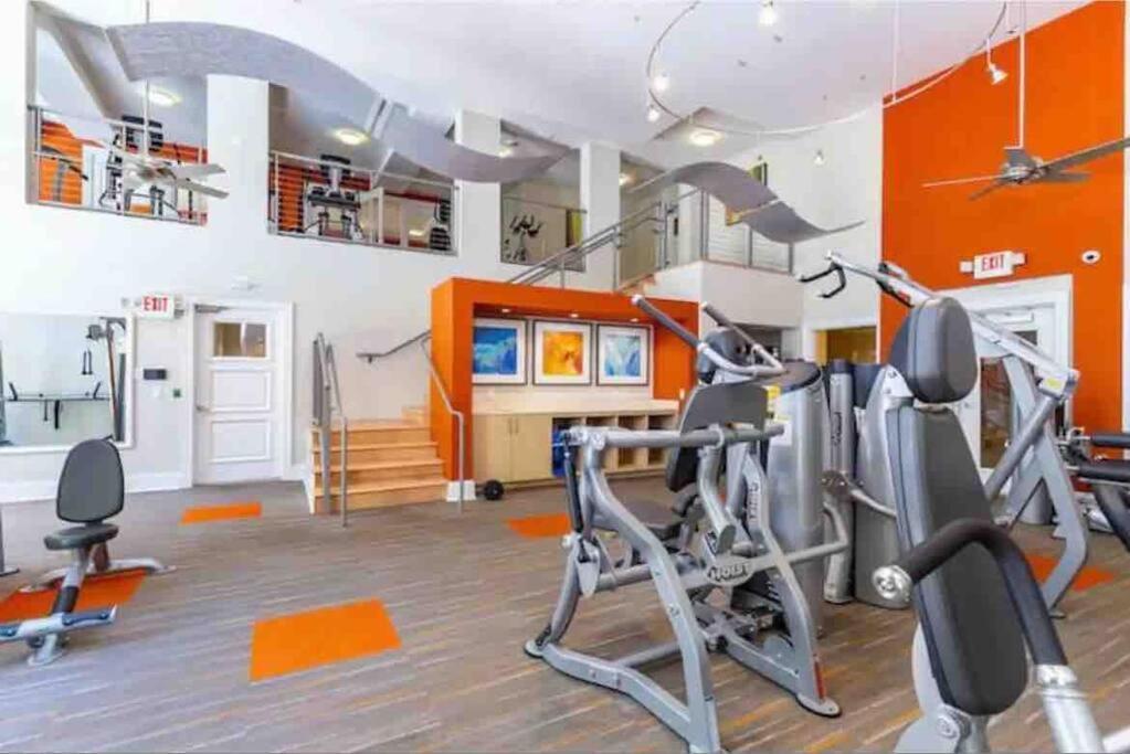 Blooming Journey In Tampa Bay! Apartman Kültér fotó