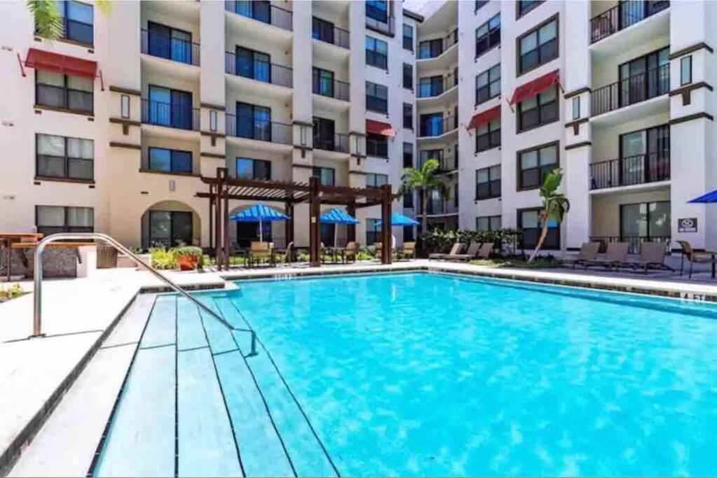 Blooming Journey In Tampa Bay! Apartman Kültér fotó